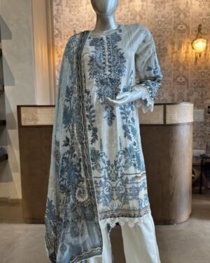 AL06
3Pc Embroidered Lawn Stitched Suit