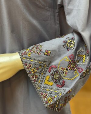 SL7 Sapphire Embroidered Lawn Top