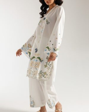 *ET29 Ethnc 2Pc Stitched Embroidered Suit.