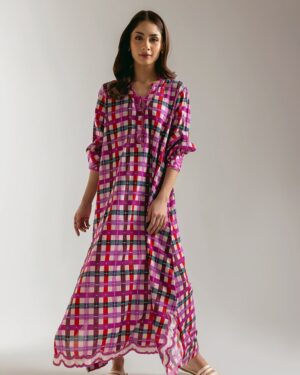 ET66 Ethnc Embroidered Long Top